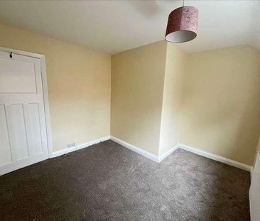 Endcliffe Crescent, Scarborough, YO12 - Photo 2