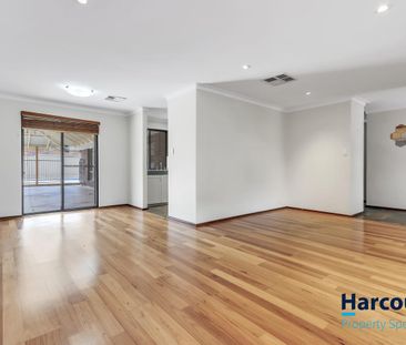 Family Home with Below-Ground Pool in Willetton - Photo 3