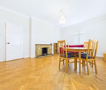 3 bedroom flat to rent - Photo 4