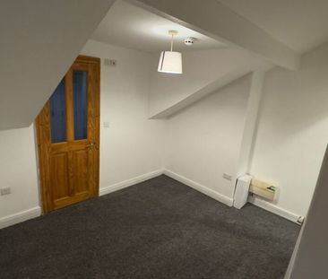 Flat 3, Parkfield Grove, Beeston, Leeds, LS11 7LS - Photo 5