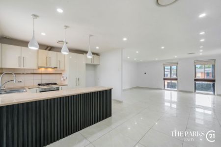 Charming Family Home ! - Photo 2