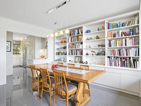 Elegant living in a sought after location - Photo 5