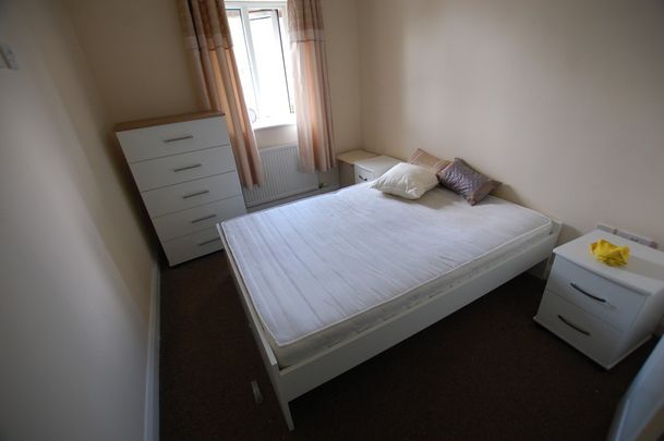 Clifton Park Swinton Manchester Greater Manchester - Photo 1