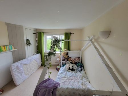 Bishopstone, Aylesbury - Photo 5