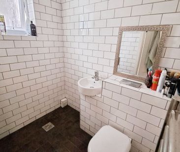 Robin Hood Road - Photo 2