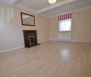 Elliman Avenue, Slough, Berkshire,SL2 - Photo 3