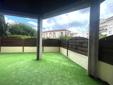Location Appartement 4 pièces 83m² - Photo 5