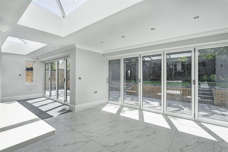 High Street, Croydon - Photo 2