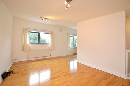 Terraced House to rent - Wells Park Road, London, SE26 - Photo 4