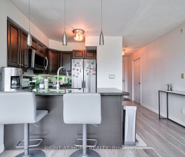 For Lease - 18 Valley woods Road Unit# 813, Toronto, Ontario - Photo 2
