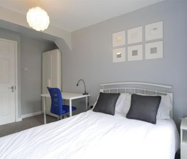 1 bedroom in a house share to rent - Photo 3