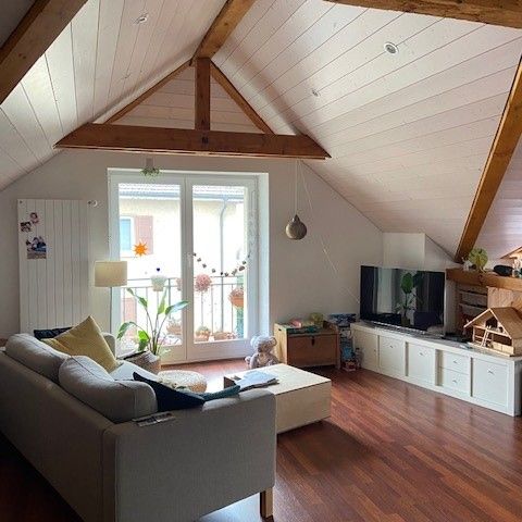 Charmant appartement de 3.5 pièces dans une petite maison plurifamiliale - Photo 1