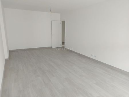 APARTAMENTO T2 REMODELADO PARA ARRENDAMENTO EM SETÚBAL - Photo 2