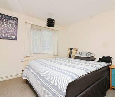 Flat to rent on - Photo 3
