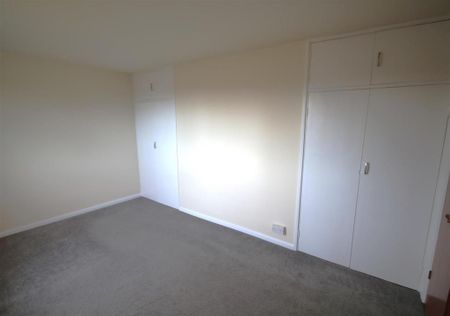 3 bedroom detached house to rent - Photo 5