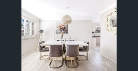 Stylish 3-bedroom townhouse with courtyard in Riverwood - Photo 2