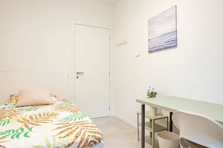 Via Giuseppe Candiani, Milan, Lombardy 20158 - Photo 4