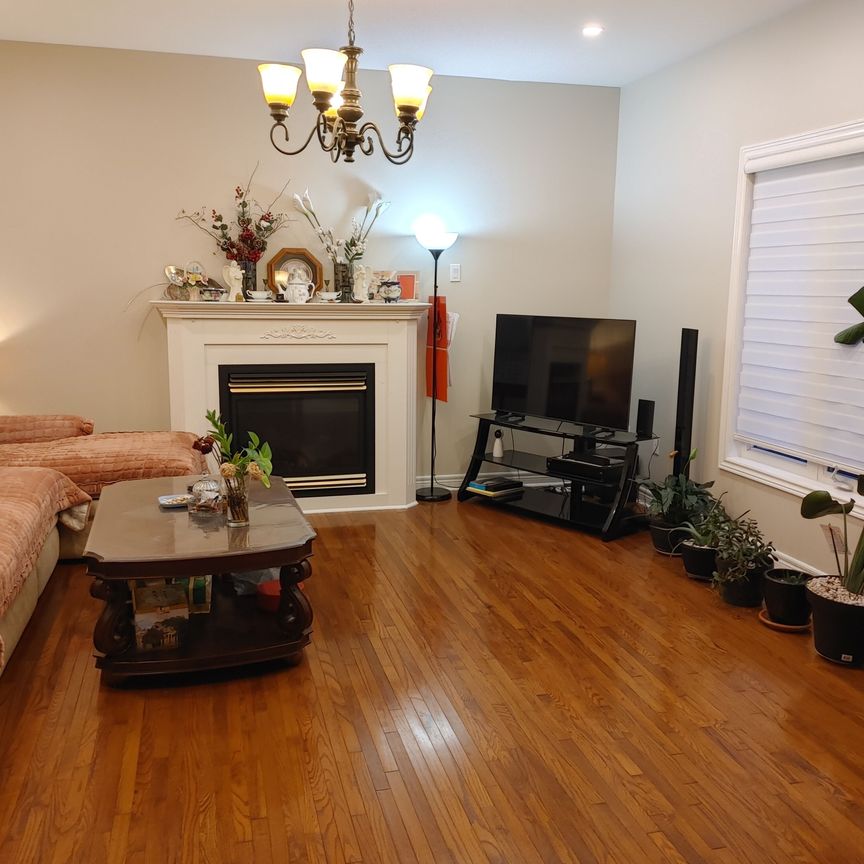 For Lease - 73 Gracedale Drive Unit# Bedroom #3, Richmond Hill, Ontario - Photo 1