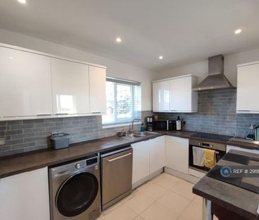 2 bedroom maisonette to rent - Photo 4