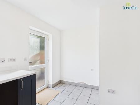 2 bedroom End of terrace house To Let - Photo 5