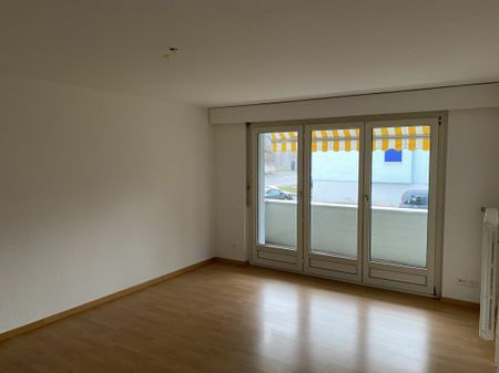 grossartige Single-Wohnung: helle Räume, Lift, ideale Einkaufsmöglichkeiten, sonniger Balkon - Photo 2