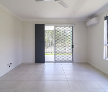 MODERN, STYLISH, AND READY TO ENJOY - WELCOME HOME TO 27 QUEST LANE! - Photo 5