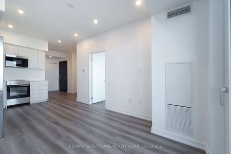 For Lease - 5 Wellington Street Unit# 1407, Kitchener, Ontario - Photo 4