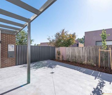 3 BEDROOM TOWNHOUSE ACROSS FROM TUGGERANONG LAKE - Photo 3