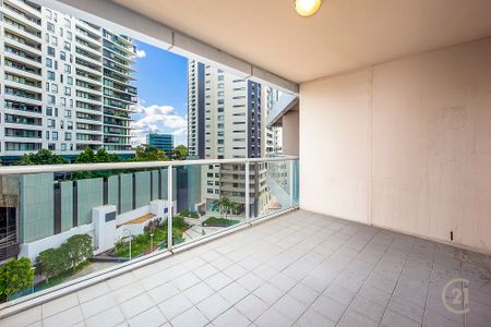 619/2A Help Street, Chatswood NSW 2067 - Apartment For Rent | Domain - Photo 3