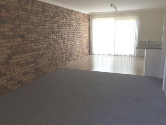 1a/280 James St Harristown - Photo 1