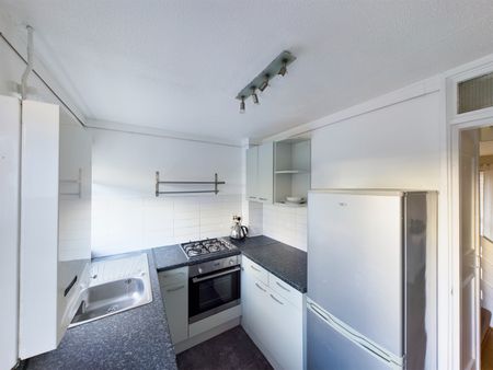 1 Bed Terraced House, Fulwood Walk, SW19 - Photo 3