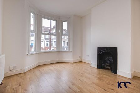 3 bedroom terraced house to rent - Photo 2