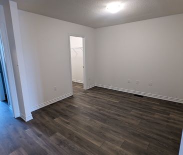 For Lease - 85 Greer Street, Barrie, Ontario - Photo 2
