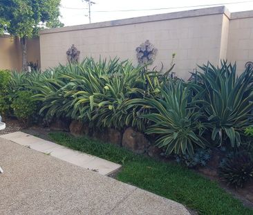 Three Bedroom Townhouse in a Secure Gated Complex - Photo 1