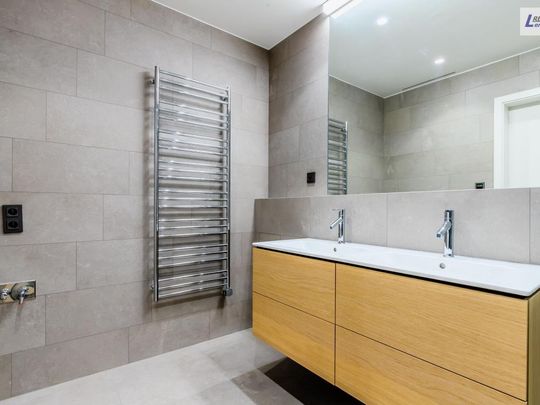 Pronájem bytu 3+kk 112 m2 - Fotografie 1