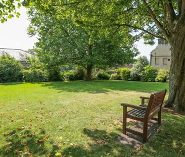 3 bedroom flat to rent - Photo 2