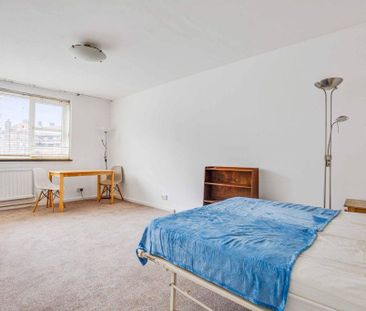 Studio to rent - Photo 5