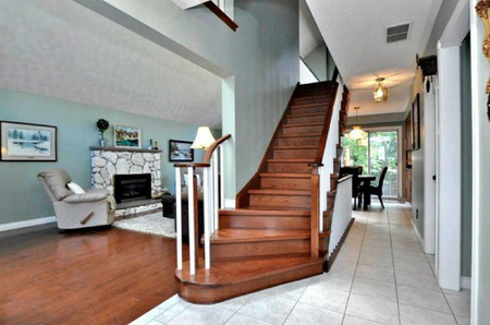 For Lease - 114 Lorne Avenue, Newmarket, Ontario - Photo 2