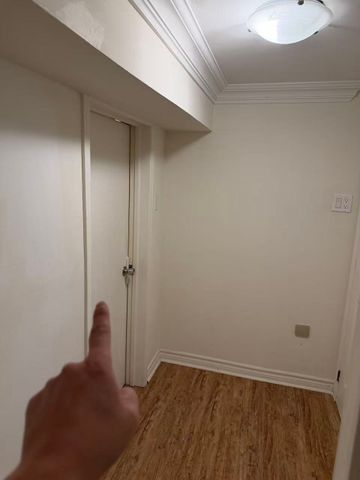 For Lease - 34 Clovercrest Road Unit# Basement (side door), Toronto, Ontario - Photo 2