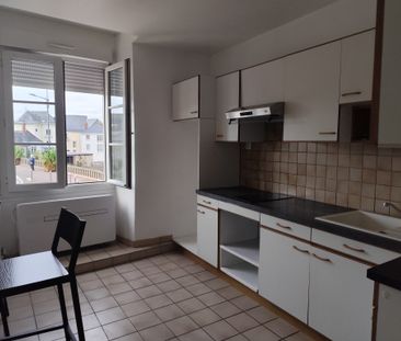 Location Appartement 2 pièces 27m² SABLE SUR SARTHE 72300 - Photo 3