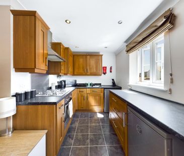 1 bedroom coach house to rent - Photo 3