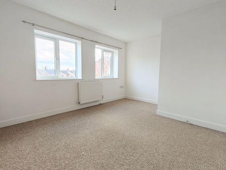 2 bedroom end of terrace house to rent - Photo 5