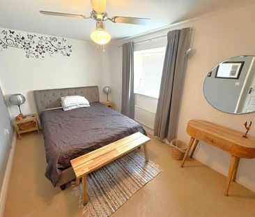 4 bedroom detached house to rent - Photo 4