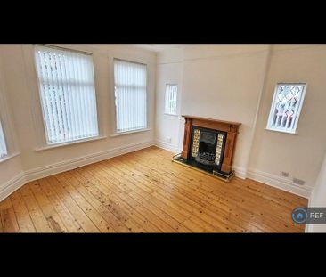 4 bedroom semi-detached house to rent - Photo 3