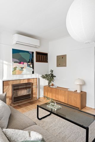 Spacious Home with Large Backyard - Photo 2