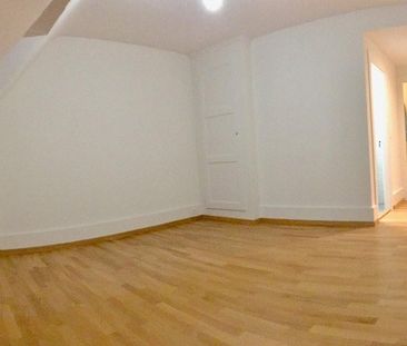 3-ZW à 56 m² zuoberst im 3. OG - Foto 1