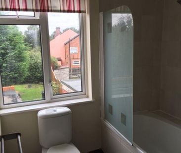 2 bedroom terraced house to rent - Photo 4