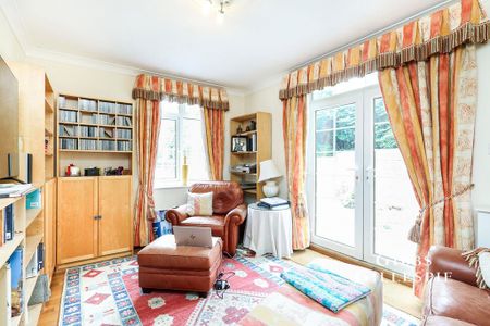 5 bedroom detached house to rent - Photo 2