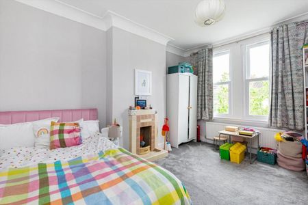 5 bedroom terraced house to rent - Photo 4