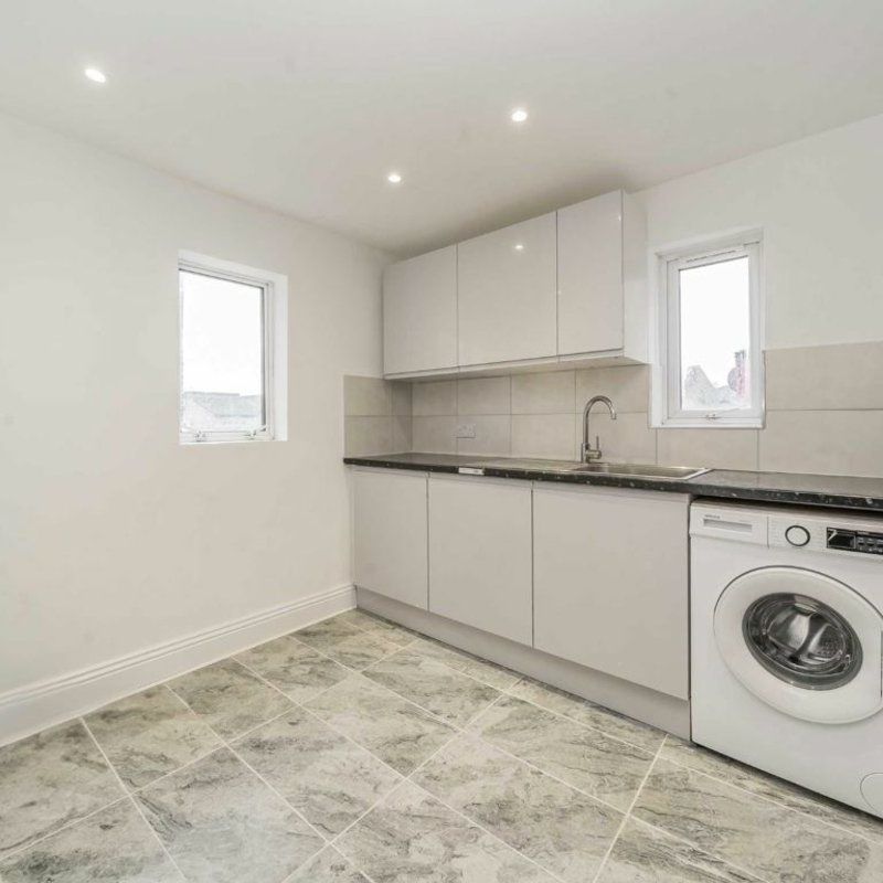 Myddleton Road, Wood Green, N22 - Photo 1